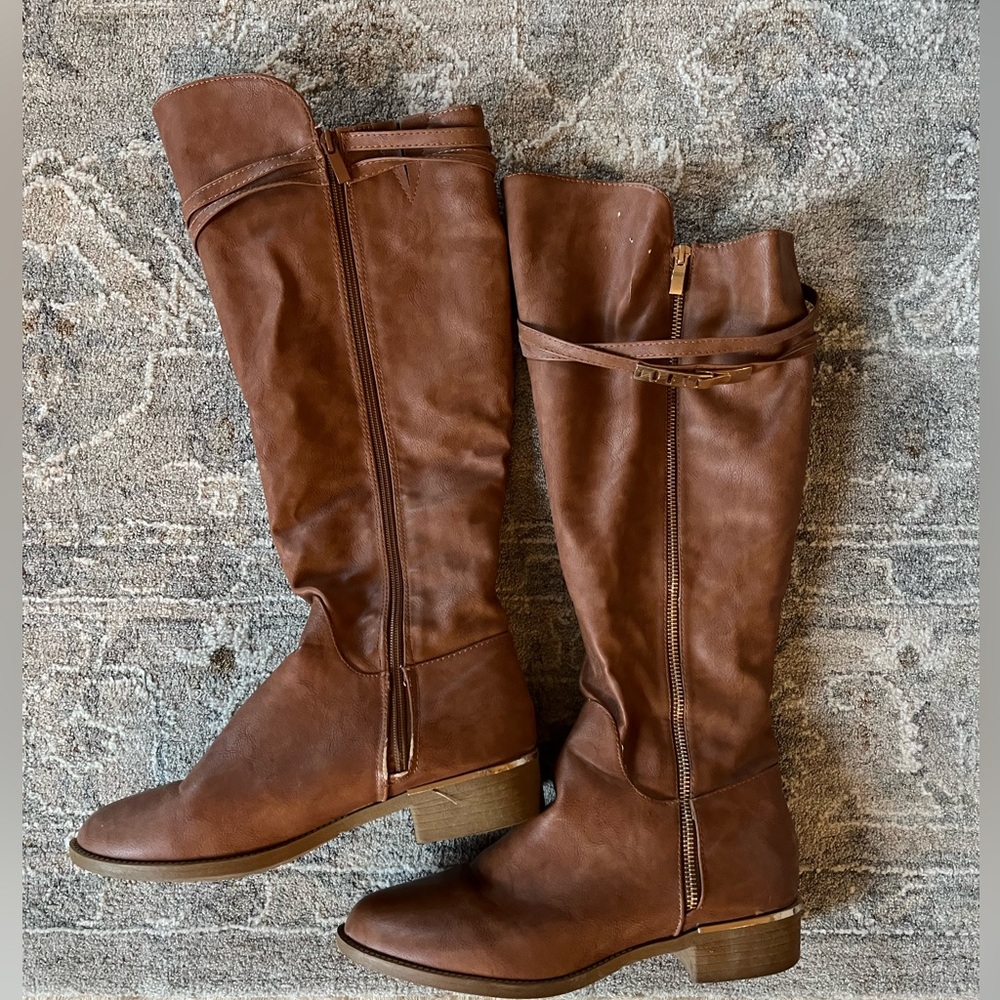 Brown boots